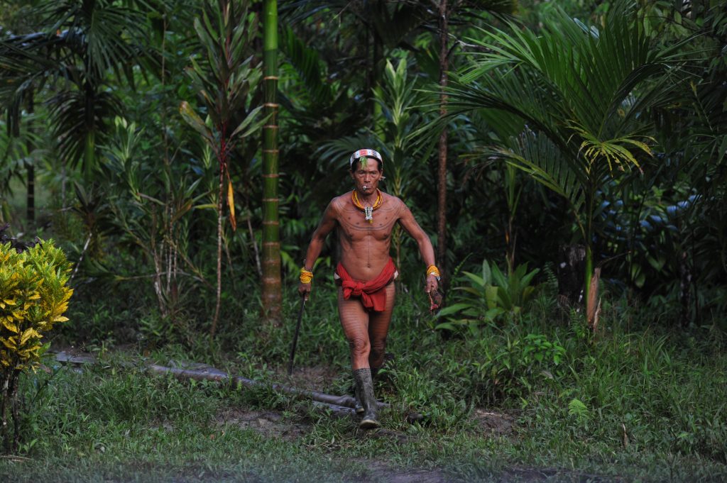 A la rencontre des Hommes Fleurs : Notre aventure chez l'une des dernières Tribus du monde, au coeur de Sumatra. eri 6974